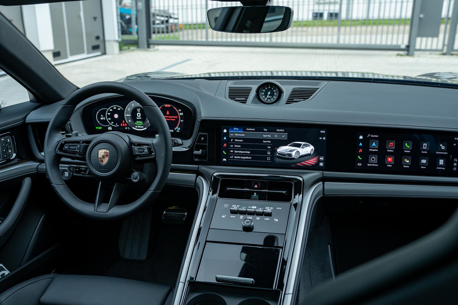 Porsche-Panamera-4-E-Hybrid-2363_67fccfe8db601fd19606e6c8__DSC01298.jpg-1-1
